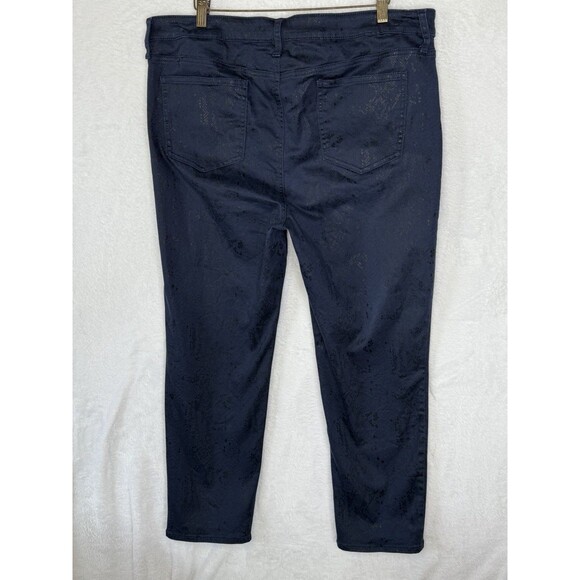 CHICO'S Women's size 3R  16R Dark Wash Denim Black SNAKE SKIN Print Stretch - Picture 7 of 16